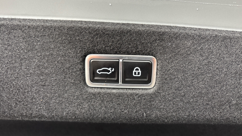 Hyundai IONIQ 6 239kW Ultimate 77kWh 4dr AWD Auto Electric Saloon